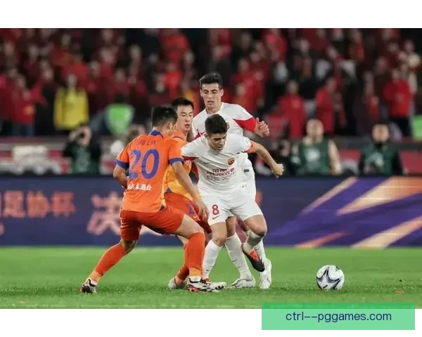 上海海港力克山东泰山夺足协杯冠军 实现2025年双冠荣誉梦想